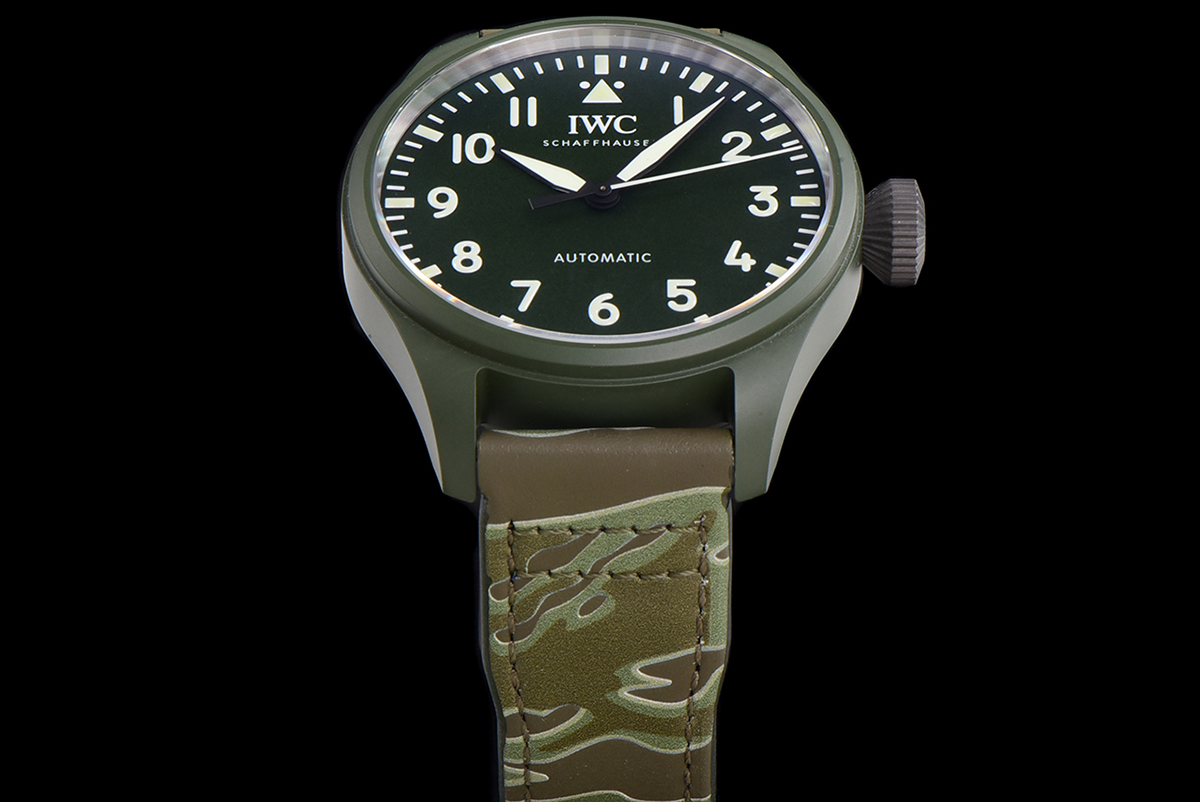 Big Pilot’s Watch 43 IW329802 Top Gun Edition Woodland on Camo Strap