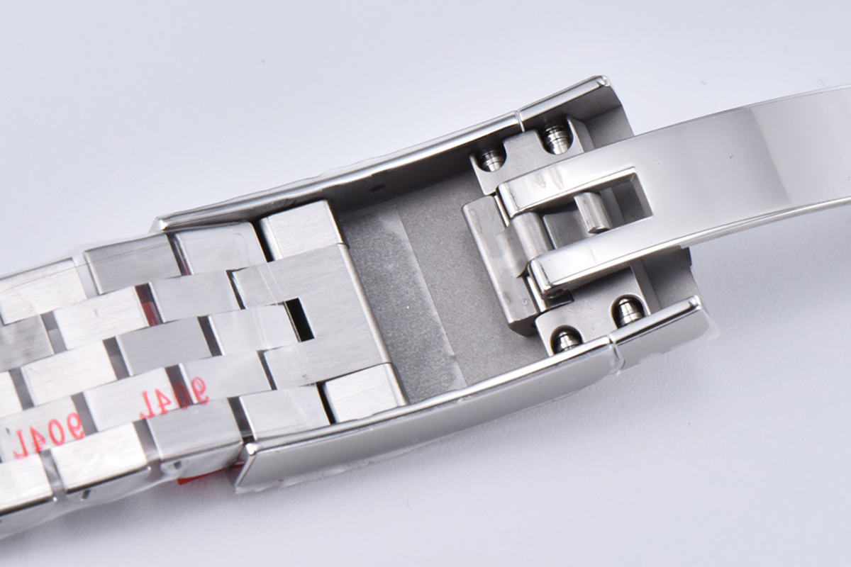 Datejust 36 126234 White MOP Dial with D1am0nd Marker in Steel in Jubilee Bracelet